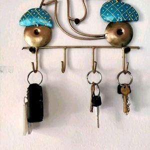 Vintage-Style Scooter Metal Key Hanger Decor