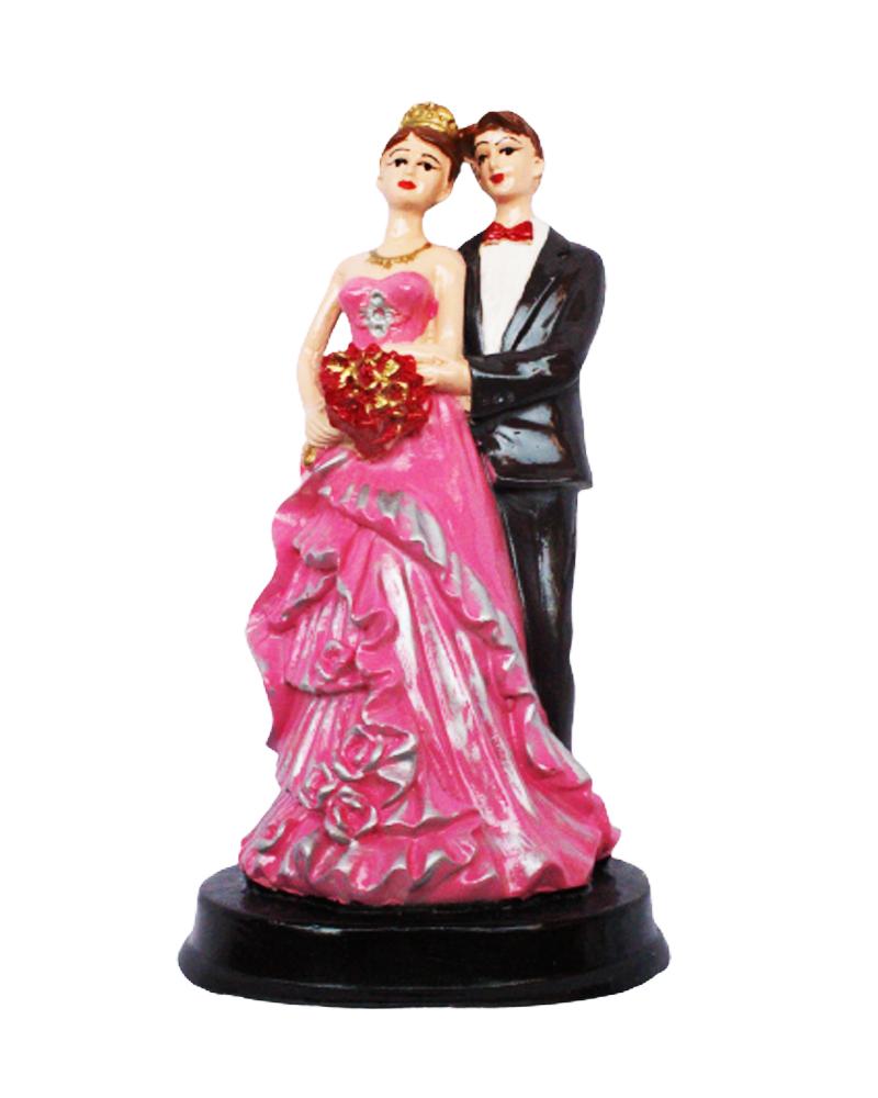 Romantic Handcrafted Couple Statue for Love